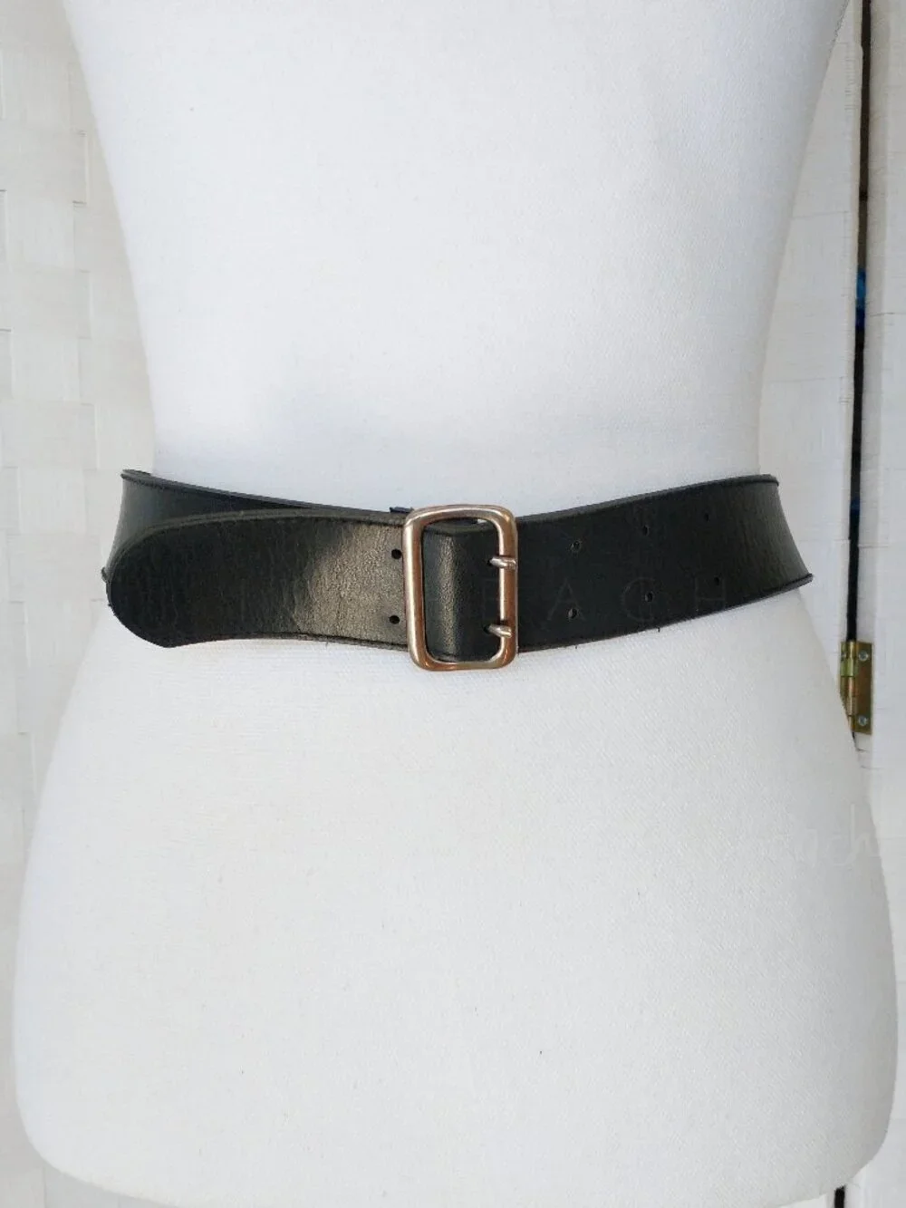 Black Fashion Belt Size 33 Silvertone Double Hole Classic Casual Coastal Chic
